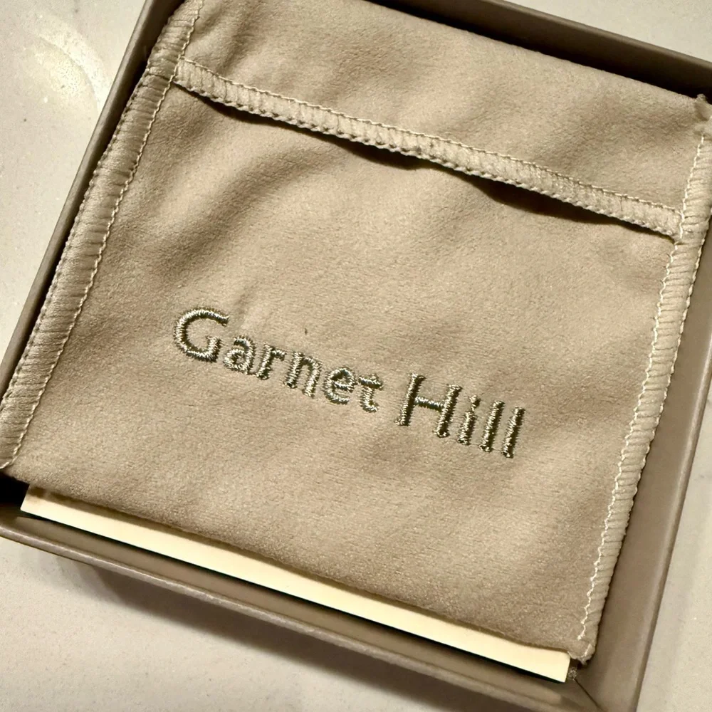 NWT Satya for Garnet Hill Shield 18k Gold Plated Brass Pendant Necklace - Picture 5 of 6